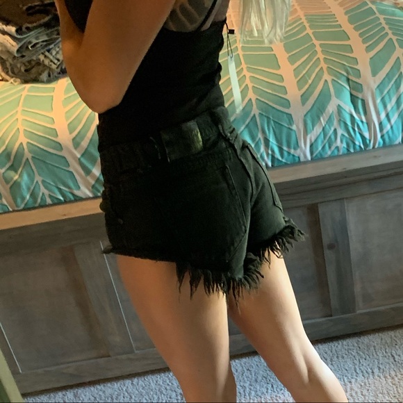 One Teaspoon no 2 shorts - Picture 4 of 5